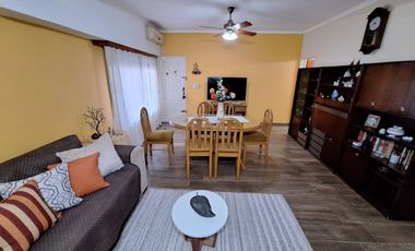 CASA VENTA 4 AMBIENTES Y DEPARTAMENTO BURZACO