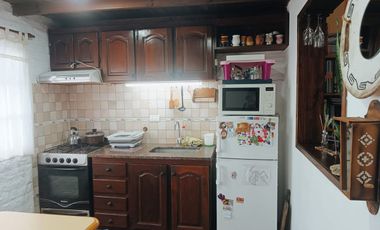 VENTA CASA 3 AMB BERAZATEGUI CON JARDIN Y COCHERA