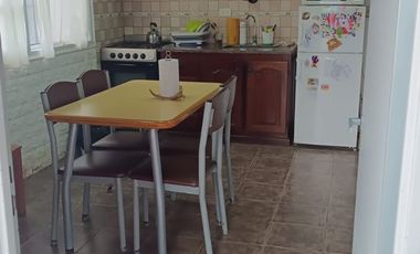 VENTA CASA 3 AMB BERAZATEGUI CON JARDIN Y COCHERA