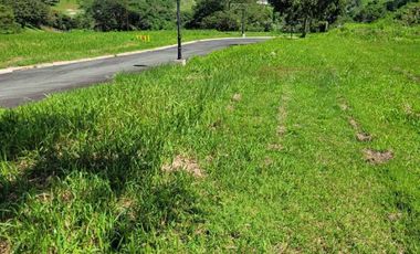 Lot 340 sqm for sale clean title in Tagaytay