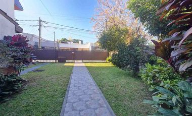 Alquiler Casa PH 4 ambientes, Jardin, Boulogne
