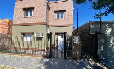 DPTO DE 2 DORM PLANTA BAJA AL FRENTE EN MONTE VERA