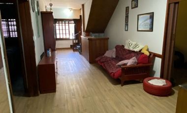 VENTA CASA GERLI GARAGE QUINCHO Y PILETA ,PERMUTA