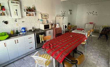 VENTA CASA GERLI GARAGE QUINCHO Y PILETA ,PERMUTA