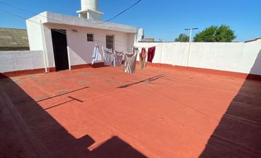 VENTA CASA GERLI GARAGE QUINCHO Y PILETA ,PERMUTA