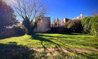VENTA CASA A RECICLAR 4 AMBIENTES + LOTE MIRAMAR