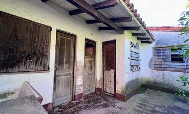VENTA CASA A RECICLAR 4 AMBIENTES + LOTE MIRAMAR