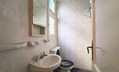VENTA CASA A RECICLAR 4 AMBIENTES + LOTE MIRAMAR