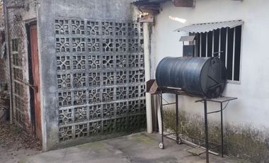 VENTA DE CASA EN MONTE GRANDE A RECONSTRUIR