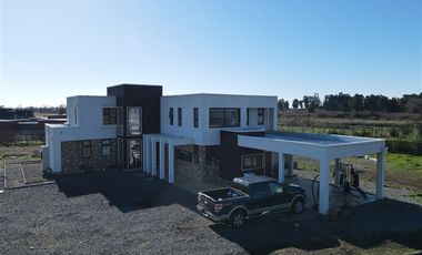 Casa en Venta en Hacienda Las Taguitas, Camino a Coihueco km 8