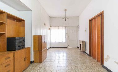 Hermosa casa 4 amb + Depto 2 amb en el mismo lote!