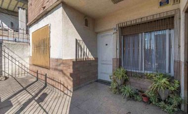Hermosa casa 4 amb + Depto 2 amb en el mismo lote!