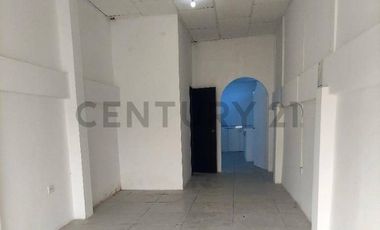 Oportunidad. Se Renta Local de 60m2 dentro de Gasolinera KM 7.5 Vía a Daule ElsM