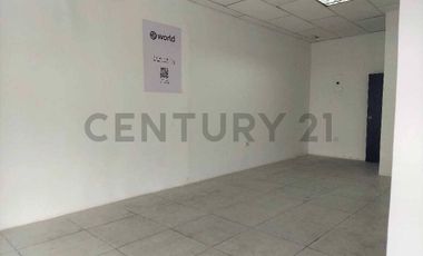 Oportunidad. Se Renta Local de 60m2 dentro de Gasolinera KM 7.5 Vía a Daule ElsM