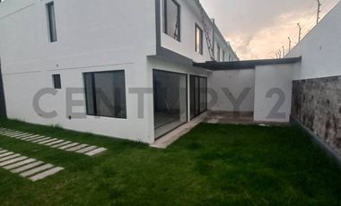 VENTA CASA TUMBACO EN CONJUNTO