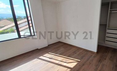 VENTA CASA TUMBACO EN CONJUNTO