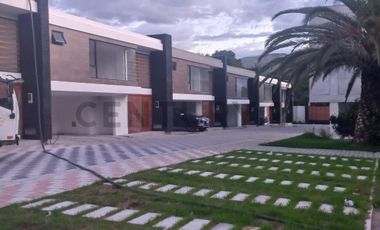 VENTA CASA TUMBACO EN CONJUNTO