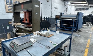 Vendo bodega Comercial (Esquina) CEDIS, Local, Restaurante, tienda, Consultorio,