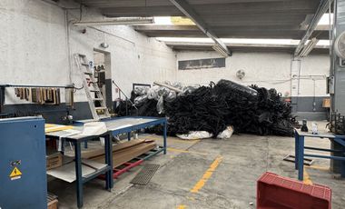 Vendo bodega Comercial (Esquina) CEDIS, Local, Restaurante, tienda, Consultorio,