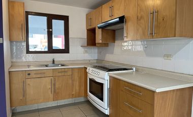 Casa en renta privada en colinas del parque