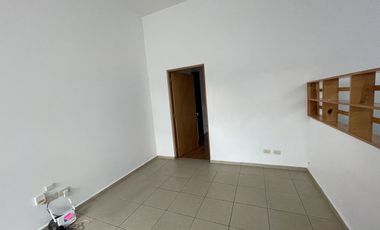 Casa en renta privada en colinas del parque