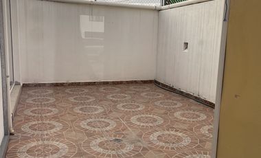 Casa en renta privada en colinas del parque