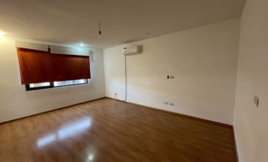 Casa en renta privada en colinas del parque