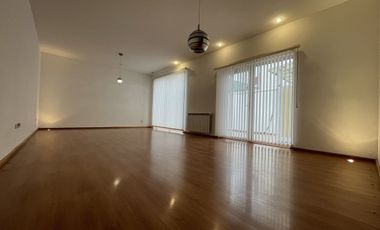Casa en renta privada en colinas del parque