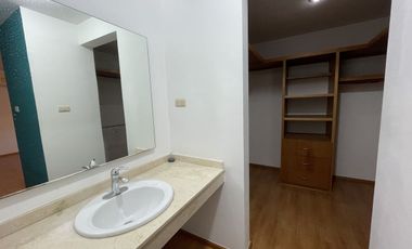 Casa en renta privada en colinas del parque
