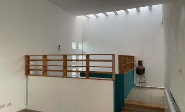 Casa en renta privada en colinas del parque