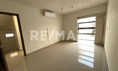 CASA EN VENTA  - (3)
