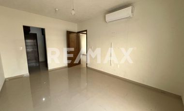 CASA EN VENTA  - (3)