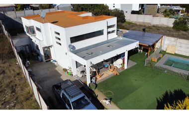 CURAUMA / JARDINES DEL LAGO / 4D 3B 4E