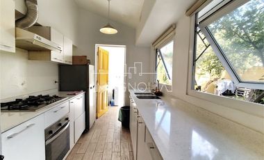 Casa en Venta en A una cuadra Clinica Santa Maria