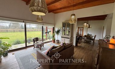 Casa de campo rodeada de naturaleza