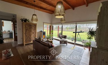 Casa de campo rodeada de naturaleza