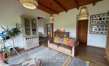 Casa de campo rodeada de naturaleza