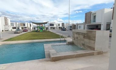CASA EN VENTA EN RESIDENCIAL QUINTAS LA CIMA, TORREON, COAHUILA.