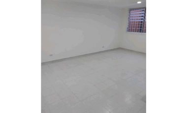 Arriendo oficina en el diamante