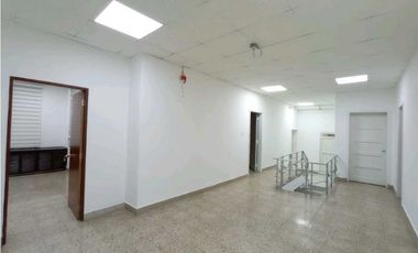 Arriendo casa comercial en el estadio
