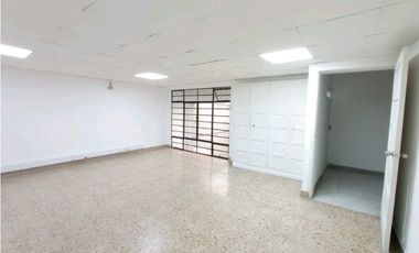 Arriendo casa comercial en el estadio