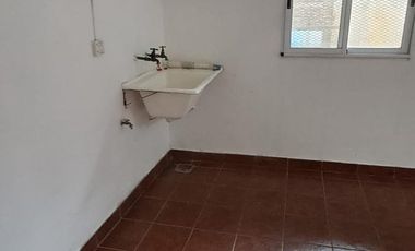 Casa 2 ambientes en Venta o alquiler en Gerli