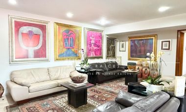 Residencia en Venta en Bosques de las Lomas