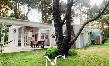Tres casas en venta,  A DOS CUADRAS DEL MAR, Costa del Este, OPORTUNIDAD, acepta permuta
