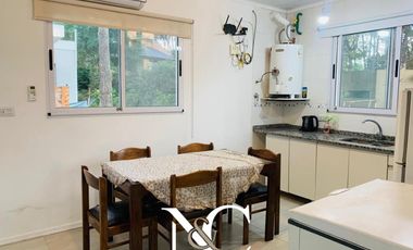 Tres casas en venta,  A DOS CUADRAS DEL MAR, Costa del Este, OPORTUNIDAD, acepta permuta