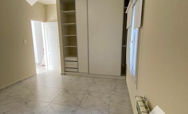 ALQUILER CASA NIVEL GERENCIAL Bº COSTA NOGAL. NEUQUEN