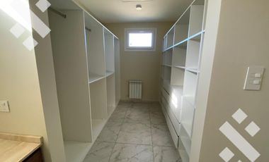 ALQUILER CASA NIVEL GERENCIAL Bº COSTA NOGAL. NEUQUEN
