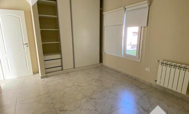 ALQUILER CASA NIVEL GERENCIAL Bº COSTA NOGAL. NEUQUEN
