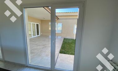 ALQUILER CASA NIVEL GERENCIAL Bº COSTA NOGAL. NEUQUEN
