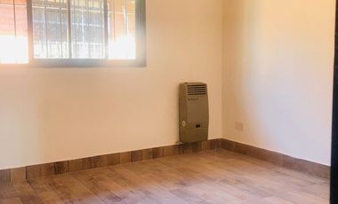 Duplex con 2 Dormitorios y Cochera en Complejo Cerrado - San Miguel